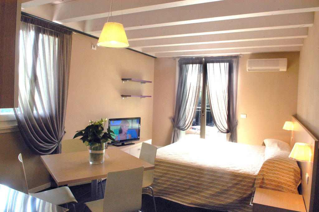 Affittacamere Sale E Pepe Cavaion Veronese Chambre photo