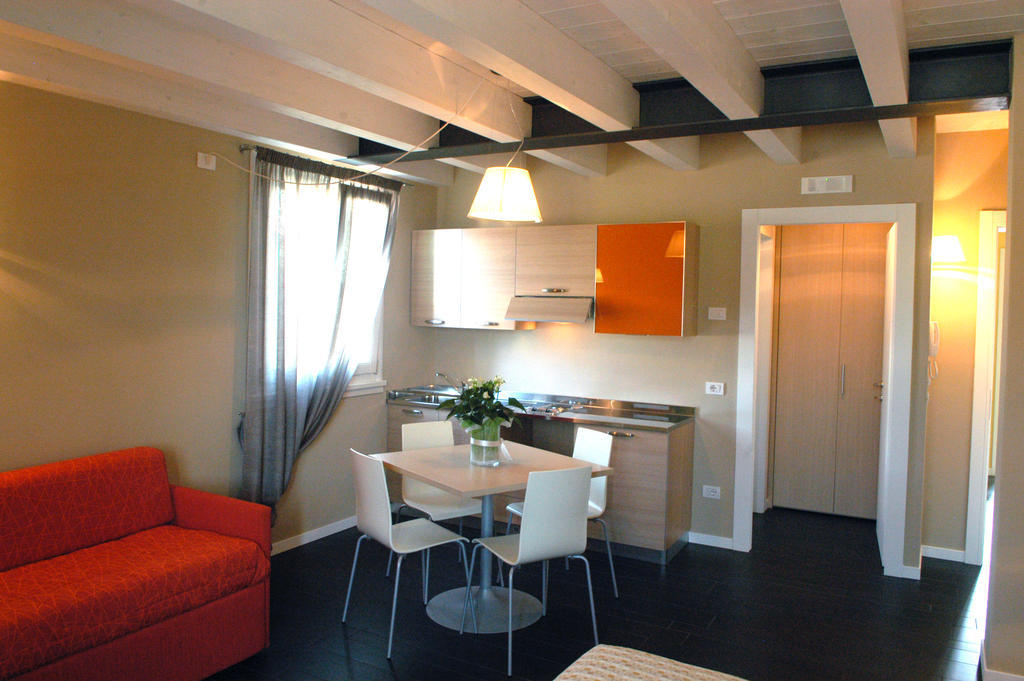 Affittacamere Sale E Pepe Cavaion Veronese Chambre photo